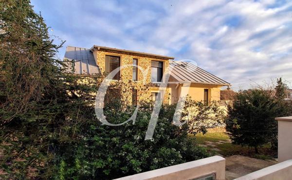 Vente Maison220 m² - 7 Pièces - RUEIL MALMAISON (92500)