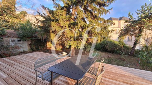 Vente Maison220 m² - 7 Pièces - RUEIL MALMAISON (92500)