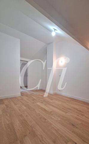 Vente Maison220 m² - 7 Pièces - RUEIL MALMAISON (92500)