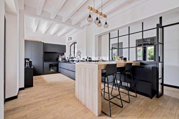 Maison familiale d’exception – 265 m² habitables + 145 m² de sous-sol aménagé – Jardin, piscine & spa