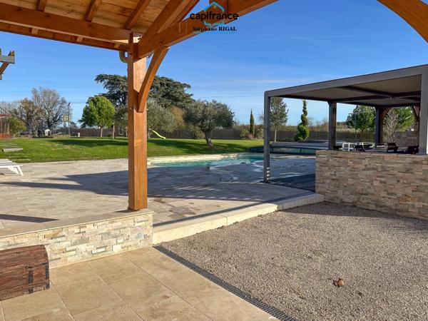 Propriete à vendre 7 pièces VILLENEUVE SUR LOT (47) de 229m2 habitables sur un terrain clos de 5965m2