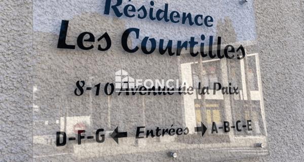 À vendre Parking 11.25 m² - Lèves 28300