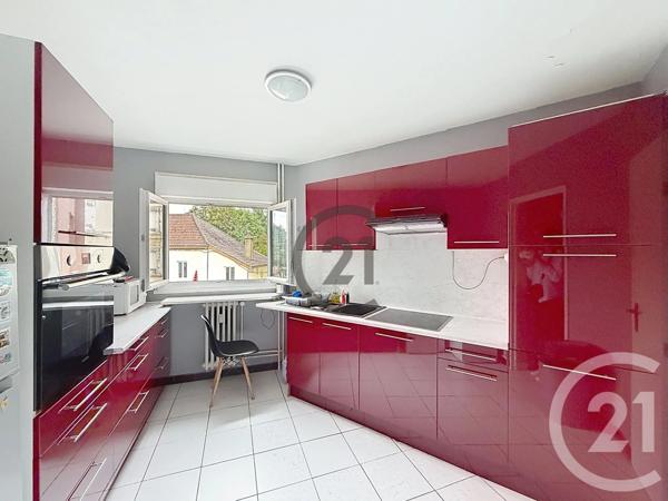 Appartement T3 à vendre  3 pièces - 61 m 2   TROYES  - 10