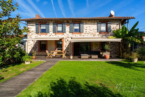 Maison
         6 pièces
        - 135 m² Exclusivité 320 000 € *