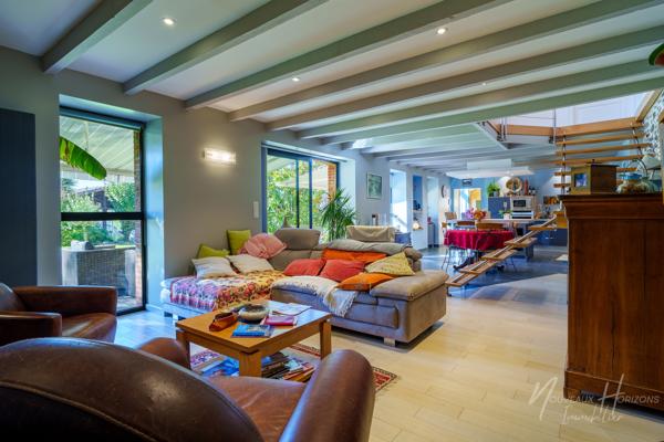 Maison
         6 pièces
        - 135 m² Exclusivité 320 000 € *