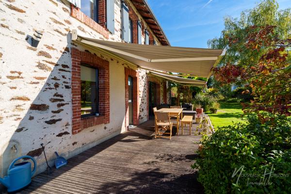 Maison
         6 pièces
        - 135 m² Exclusivité 320 000 € *