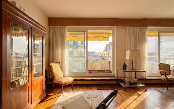 Appartement à vendre    3 pièces • 70 m2 Paris 15