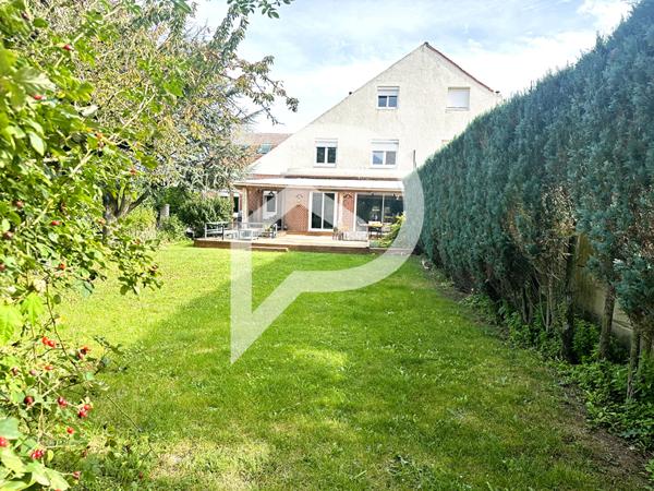 Maison 10 pièces 200 m2