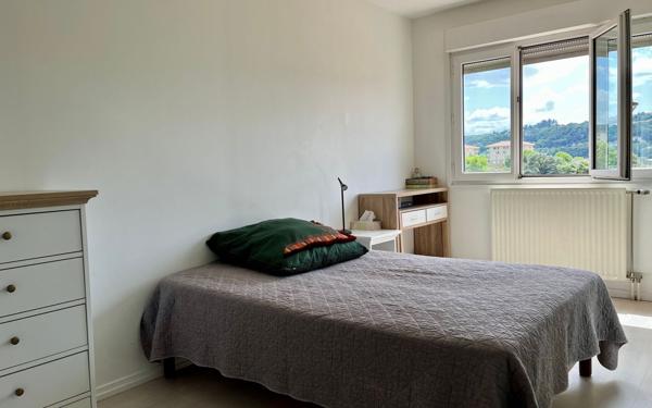 Appartement à vendre    6 pièces • 118 m2 Vienne