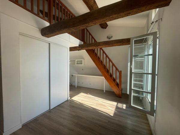 Appartement à louer    2 pièces • 32 m2 Toulon