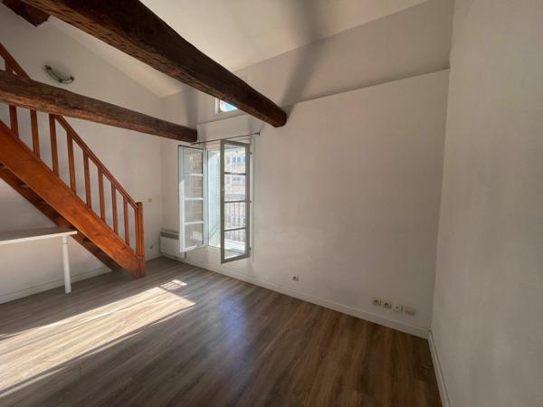 Appartement à louer    2 pièces • 32 m2 Toulon