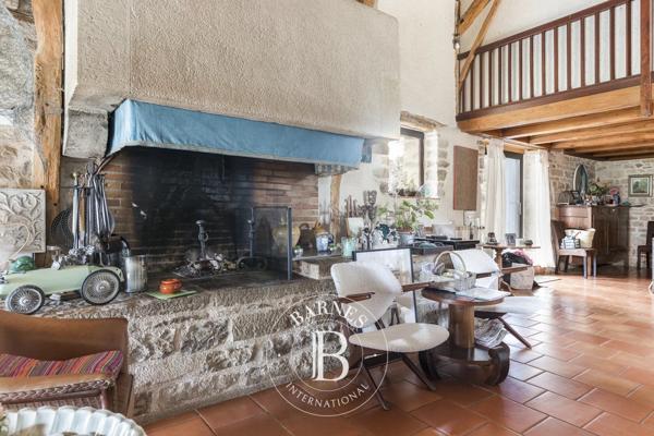 Saint-Antonin-Noble-Val, Propriété 7 Chambres -  420 m² à vendre