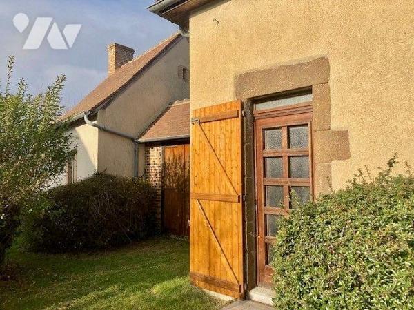 Belle fermette au calme avec un beau terrain, à proximité des commodités, comprenant 
au rez-d...