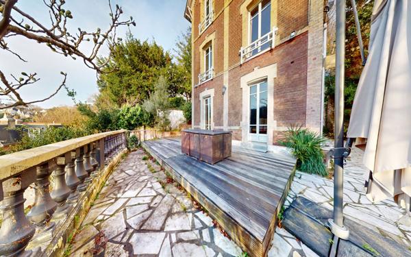 Maison à vendre    7 pièces • 220 m2 Sainte-Adresse