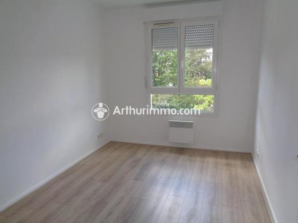 Location Appartement 3 pièces 65 m2 à Savigny-le-Temple