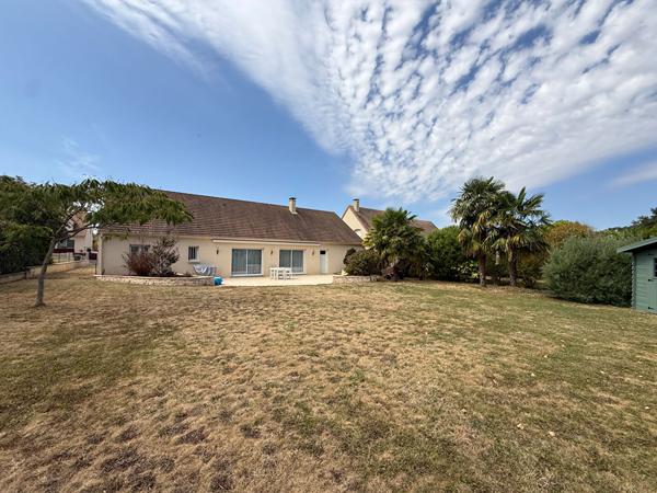 PAVILLON DE PLAIN-PIED-122M²-DOUBLE GARAGE-JARDIN