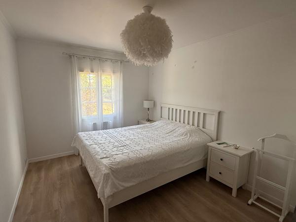 PAVILLON DE PLAIN-PIED-122M²-DOUBLE GARAGE-JARDIN