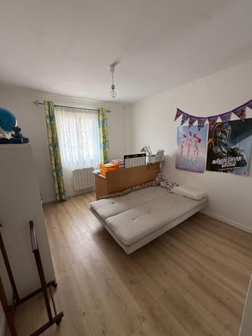 PAVILLON DE PLAIN-PIED-122M²-DOUBLE GARAGE-JARDIN