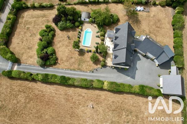 Maison à vendre 7 pièces 260 m² Fiquefleur-Équainville