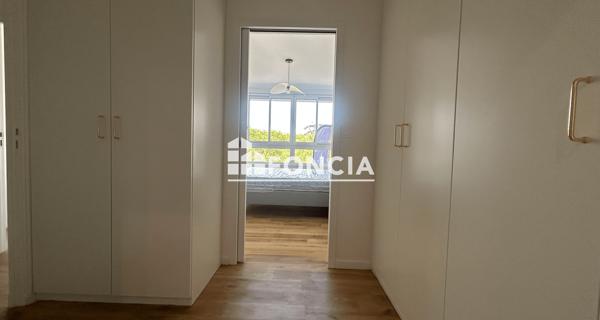 Location Appartement meublé 4 pièces 111.9 m² - Chatou 78400