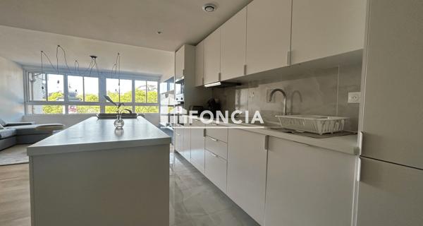 Location Appartement meublé 4 pièces 111.9 m² - Chatou 78400