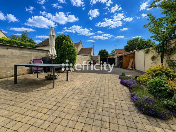Maison
         4 pièces
        - 129 m² Exclusivité 279 000 € *