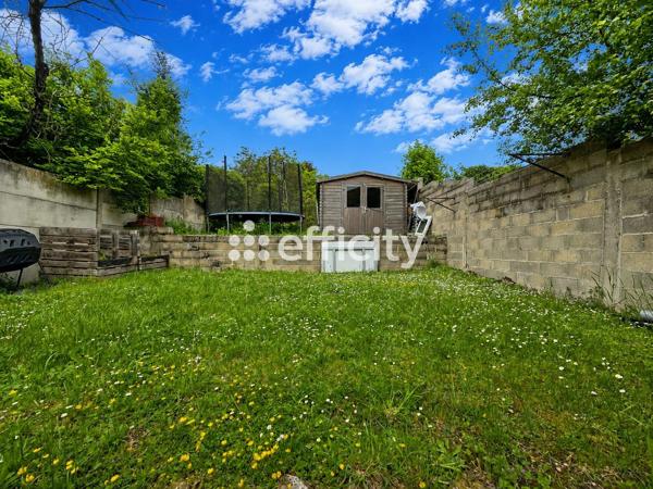 Maison
         4 pièces
        - 129 m² Exclusivité 279 000 € *