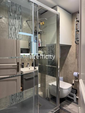 Appartement
         2 pièces
        - 35 m² 149 900 € *