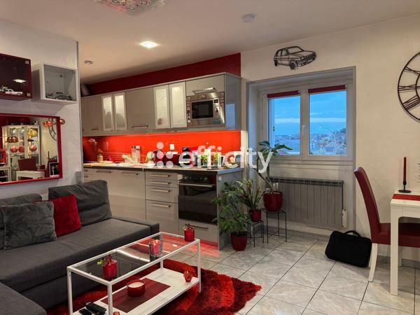 Appartement
         2 pièces
        - 35 m² 149 900 € *