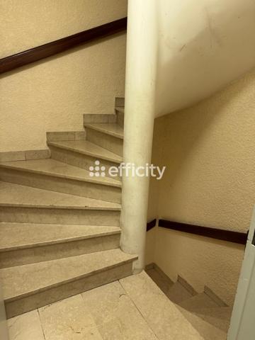 Appartement
         2 pièces
        - 35 m² 149 900 € *