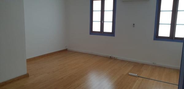 Location bureau Fort-de-France - 1 pièce(s) - 28 m² - 682 €/mois