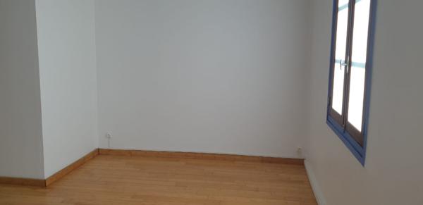 Location bureau Fort-de-France - 1 pièce(s) - 28 m² - 682 €/mois