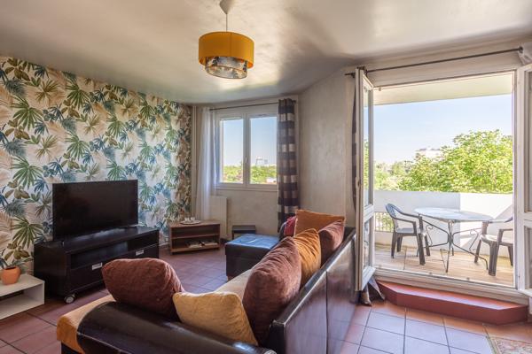 Appartement
         2 pièces
        - 50 m² Exclusivité 254 000 € *