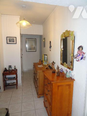 Dans un ensemble immobilier de 4 lots.Appartement situé au 1 er étage d'une superficie de 99.02...