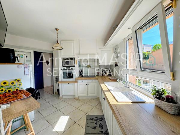 VILLE 4F 97M² HAB, 3 CH, DOUBLE GARAGE, PARKING CAMPING CAR, TERRASSE, BELLE VUE, AU CALME PROCHE COMMERCES