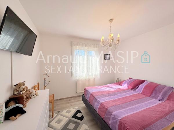 VILLE 4F 97M² HAB, 3 CH, DOUBLE GARAGE, PARKING CAMPING CAR, TERRASSE, BELLE VUE, AU CALME PROCHE COMMERCES