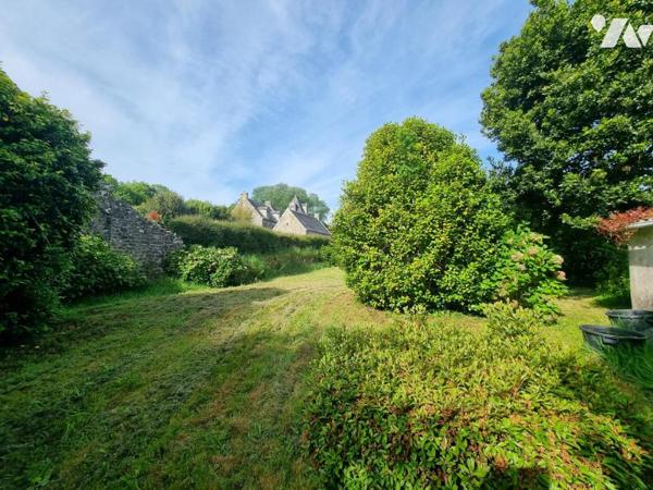 Magnifique terrain, centre de LOCRONAN