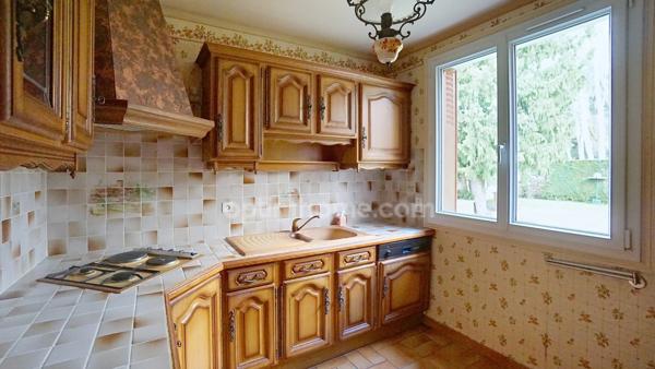 Maison individuelle 5 pièces / 3 chambres / sous sol / jardin / senlis / 7 kms