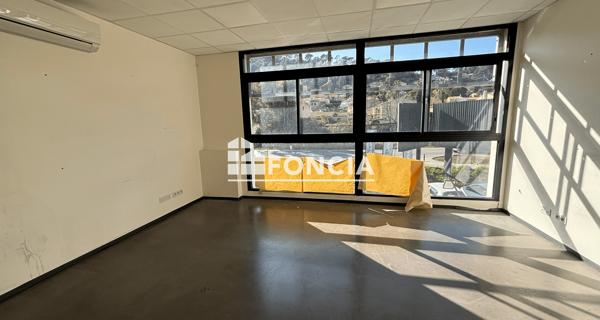À vendre Local commercial 155 m² - Hyères 83400