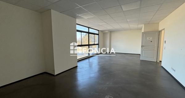 À vendre Local commercial 155 m² - Hyères 83400