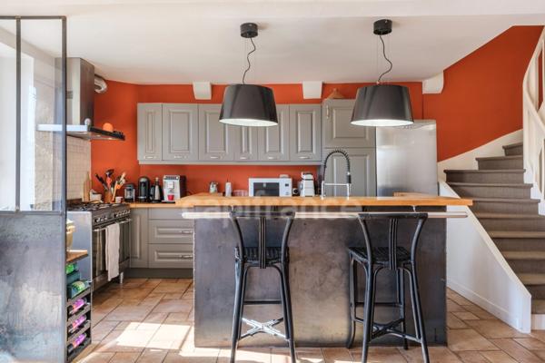 Dpt Gironde (33), à vendre SAINT CAPRAIS DE BORDEAUX maison 150 m², 3 chambres - terrain de 400 m²