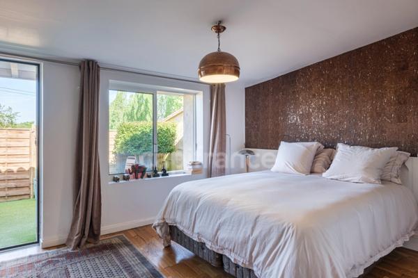 Dpt Gironde (33), à vendre SAINT CAPRAIS DE BORDEAUX maison 150 m², 3 chambres - terrain de 400 m²