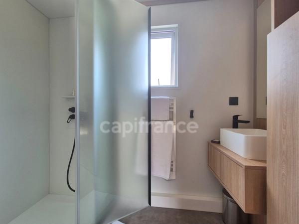 Dpt Essonne (91), à vendre Ormoy-la-Rivière, Lodge 5 chambres - 4 salles d'eau - terrasse dans un village collection avec prestations haut de gamme