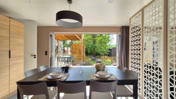 Dpt Essonne (91), à vendre Ormoy-la-Rivière, Lodge 5 chambres - 4 salles d'eau - terrasse dans un village collection avec prestations haut de gamme