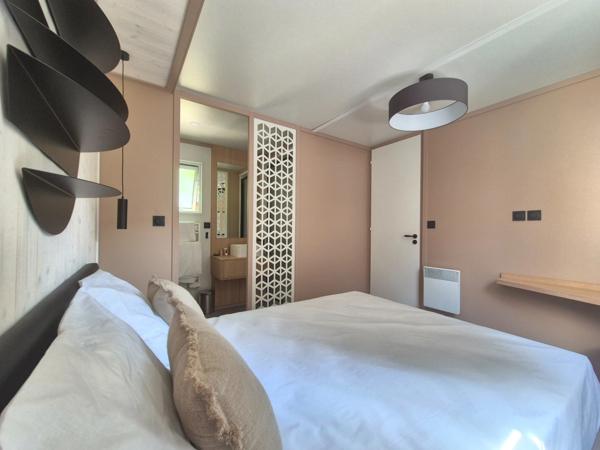 Dpt Essonne (91), à vendre Ormoy-la-Rivière, Lodge 5 chambres - 4 salles d'eau - terrasse dans un village collection avec prestations haut de gamme