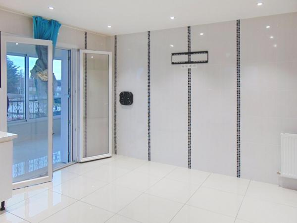 MAISON TRES RECENTE CENTRE VILLEMANDEUR