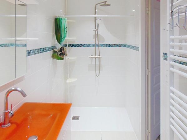 MAISON TRES RECENTE CENTRE VILLEMANDEUR