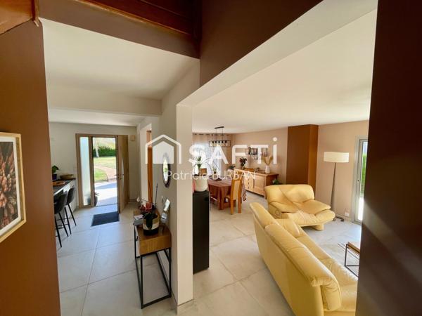 Maison avec sous-sol 4 chambres et grand jardin à Questembert