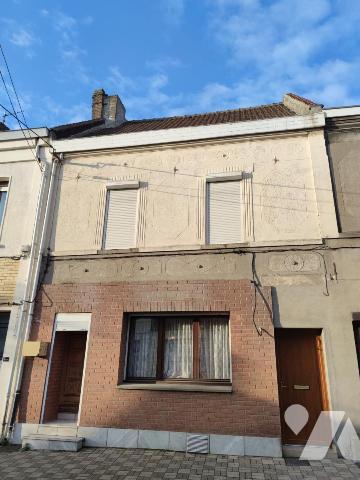 HARNES CENTRE VILLE MAISON AVEC JARDIN ET GARAGE 