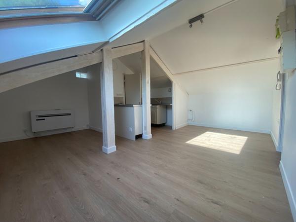 Appartement Corbeil Essonnes 1 pièce(s) 10.72 m2